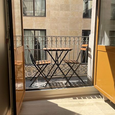 Hostal La Palmera Барселона Экстерьер фото